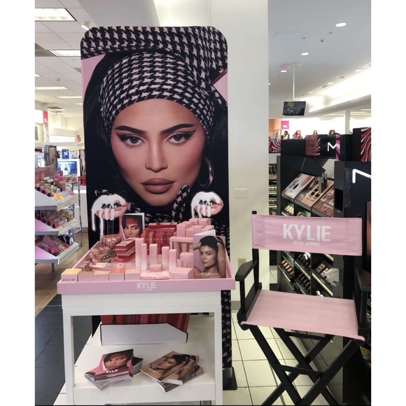 Kylie Cosmetics Lip Logo Acrylic Display - Picture 2 of 2